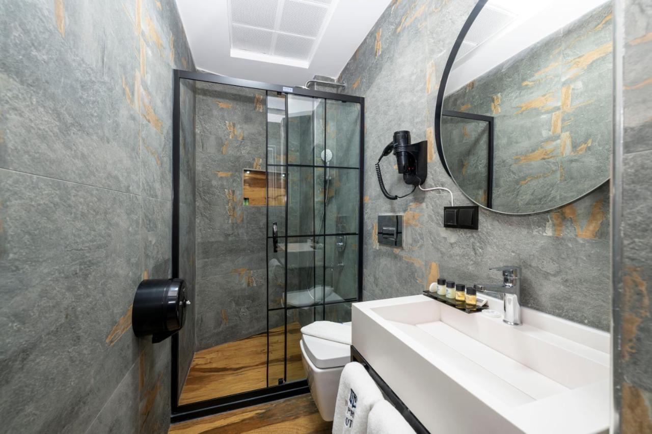 The Private Airport Hotel 3*